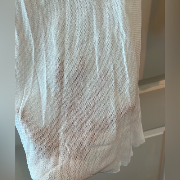 Cut Loose mesh women's top. - Picture 4 of 10